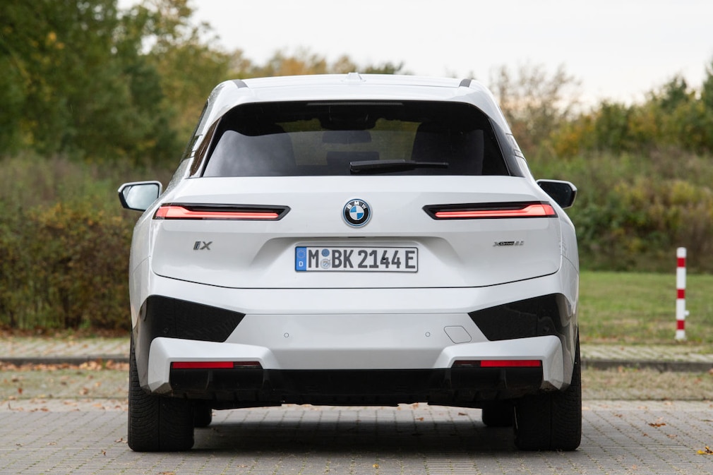 BMW iX xDrive50