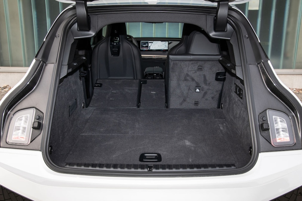 BMW iX xDrive50