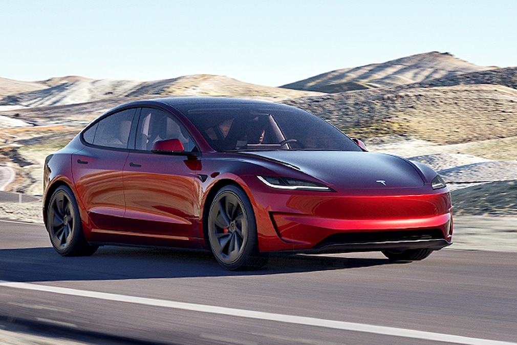 Tesla Model 3 Performance