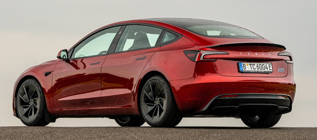 Tesla Model 3 Performance