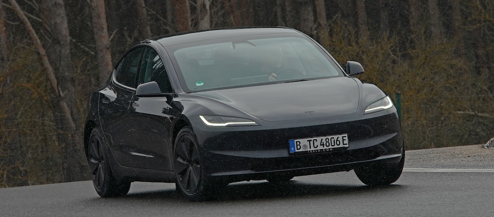 Tesla Model 3 Performance