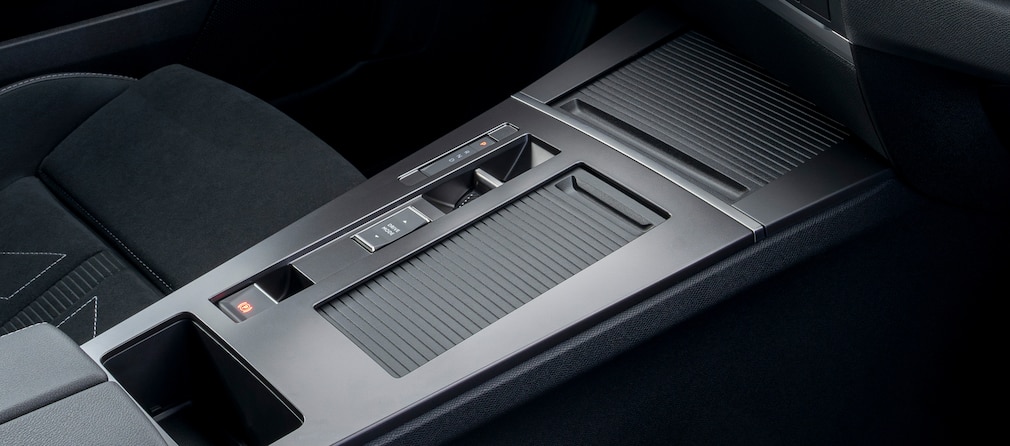 Opel Astra Facelift Mittelkonsole