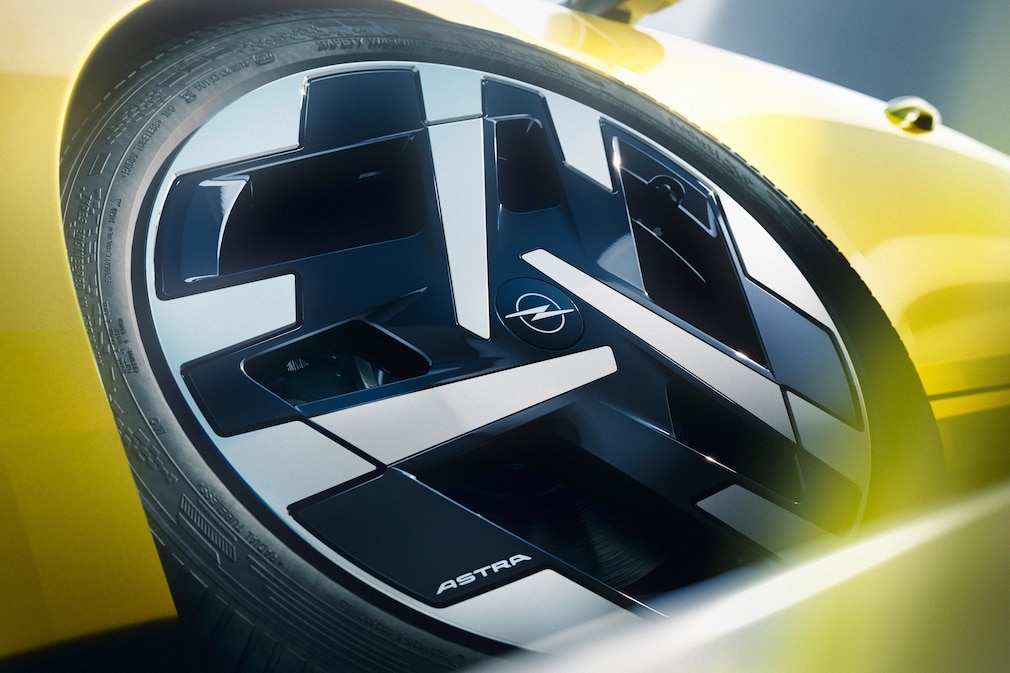 Opel Astra Facelift Preview