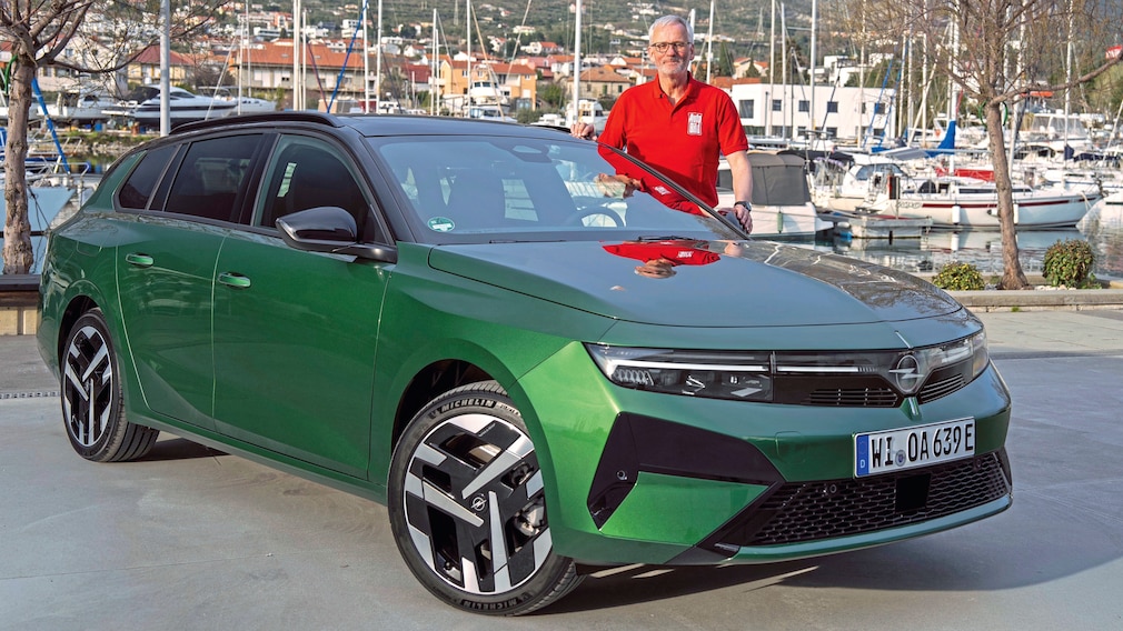 Opel Astra Sportstourer Facelift !!! SPERRFRIST 25.03.2026 01:00 Uhr !!!