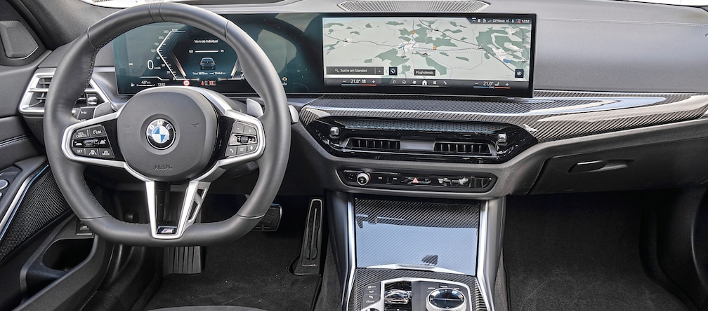 BMW 330i xDrive Touring