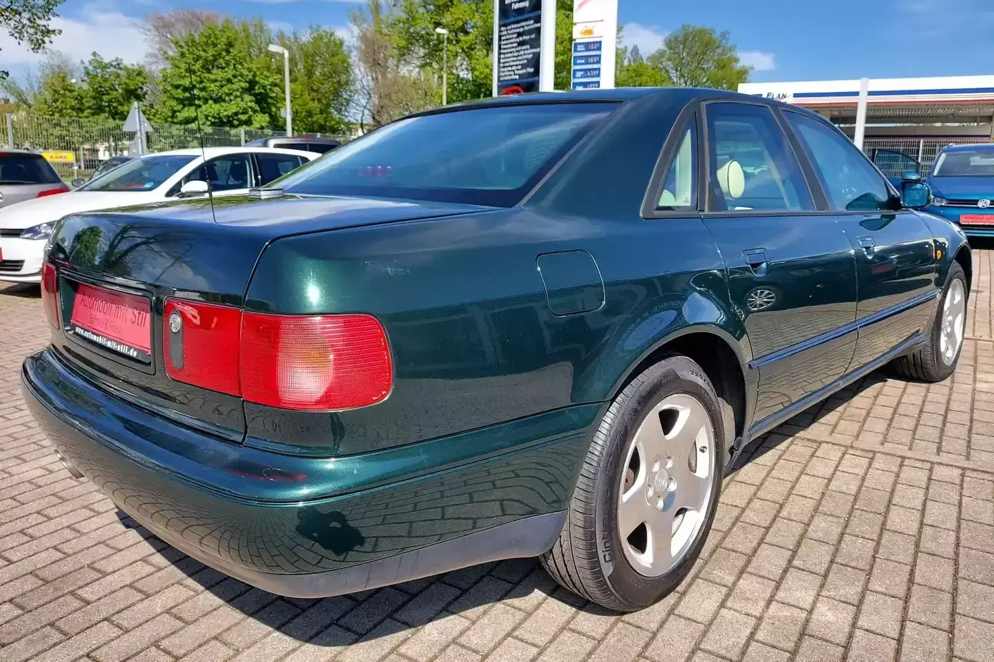 Audi S8 (1997) mit B7-Panzerung