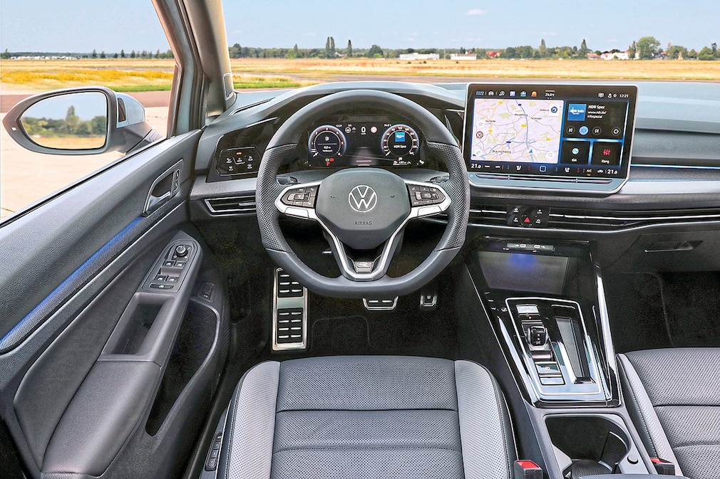 VW Golf 8 Variant Facelift