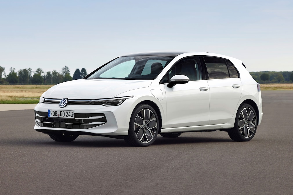 VW Golf 8 GTE Facelift