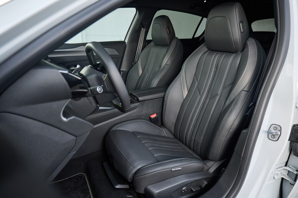 Peugeot E-308 156