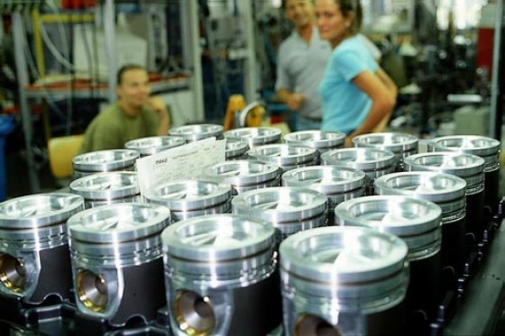 Serie: Produktion von Autoteilen