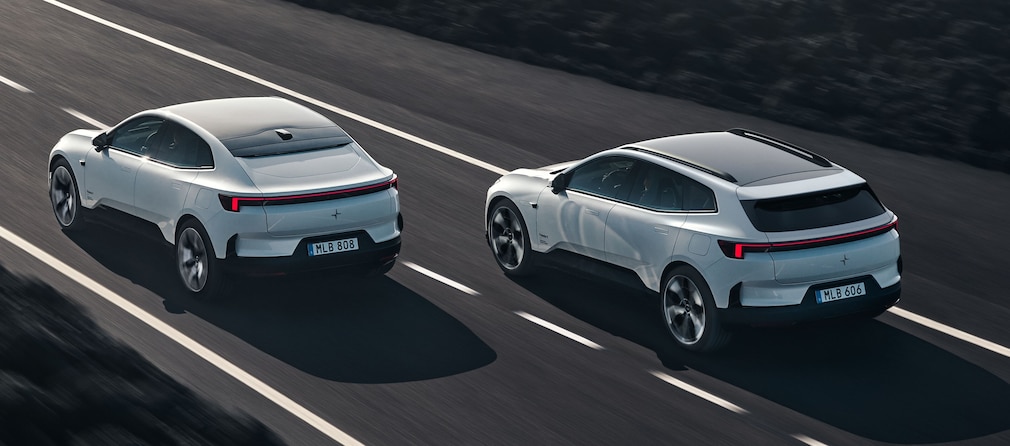 Polestar 4 Coupé und SUV in der Heckansicht