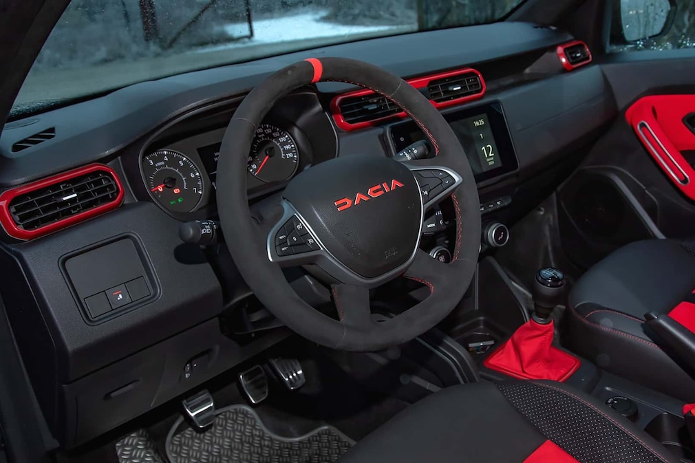 Dacia Duster Offroad Edition von Carpoint