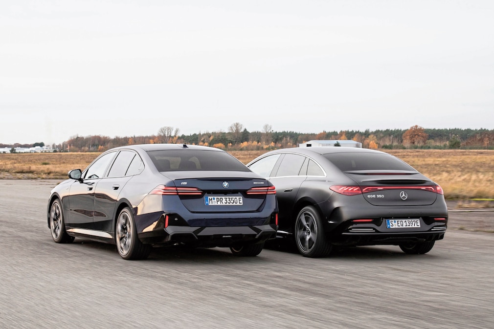 BMW i5 eDrive40 Mercedes EQE 350