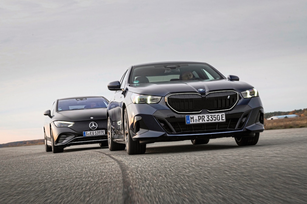 BMW i5 eDrive40 Mercedes EQE 350