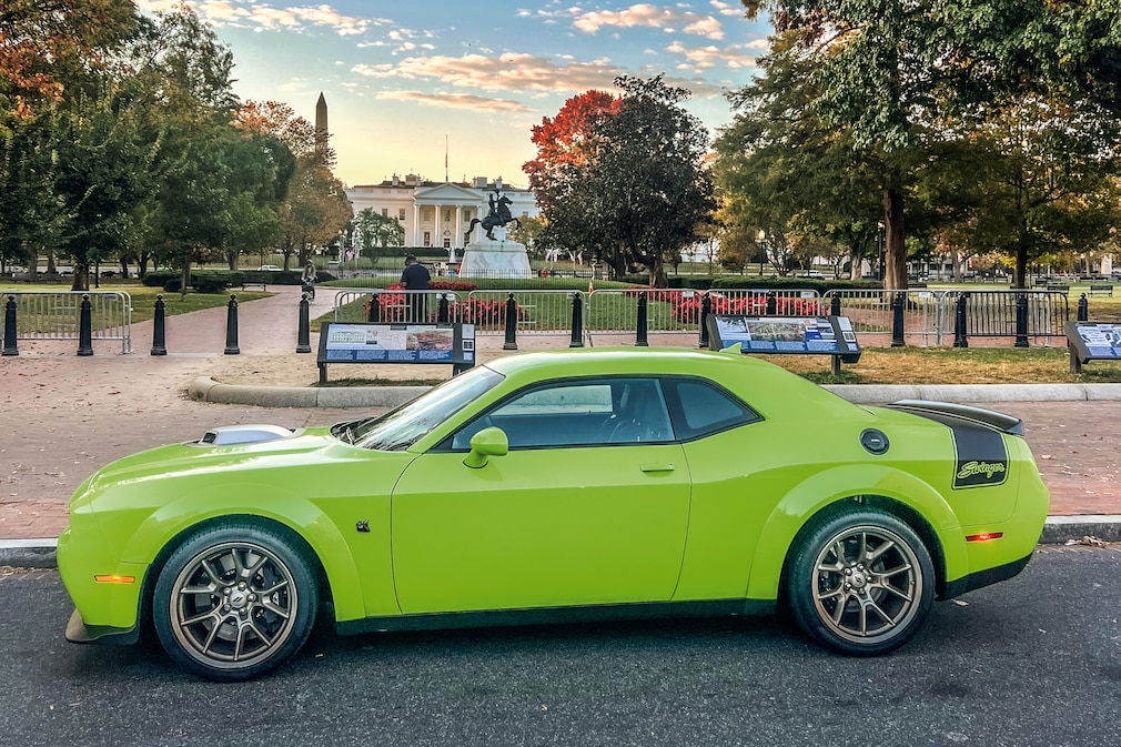 Dodge Challenger Swinger