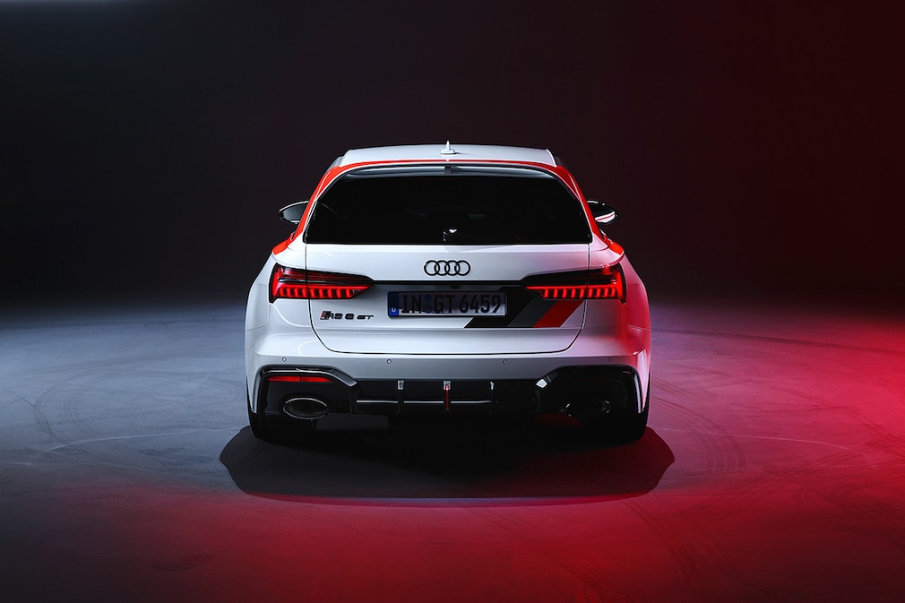 Audi RS6 Avant GT Sneak Preview