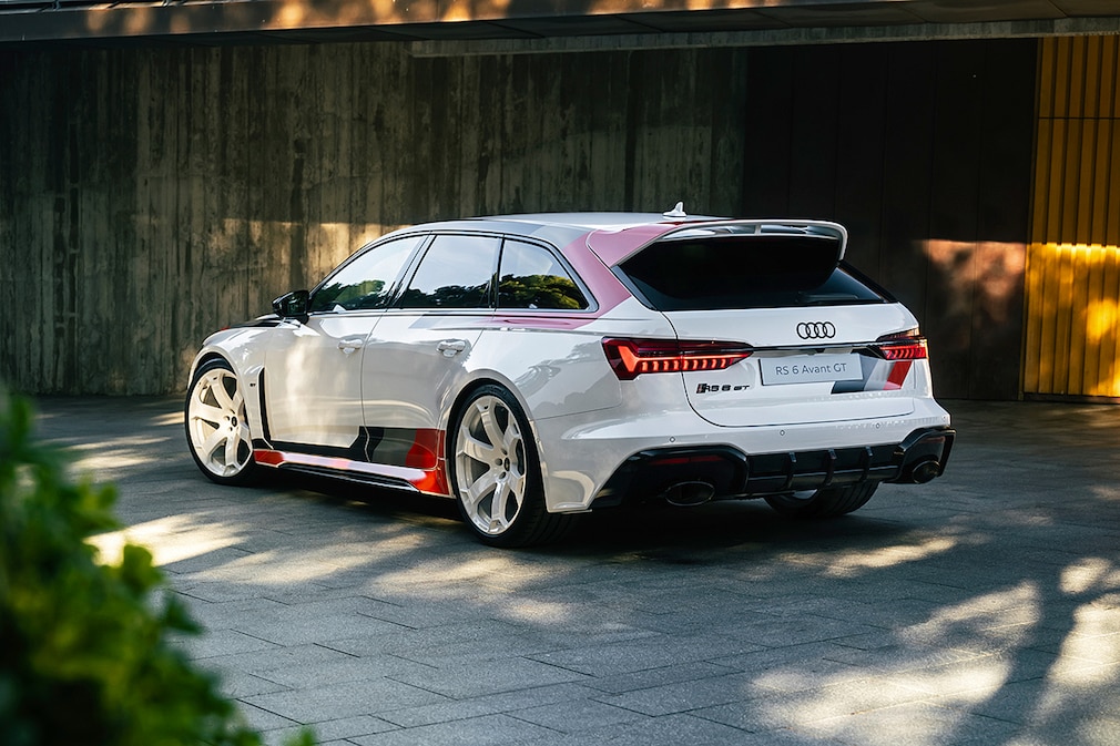 Audi RS6 Avant GT Sneak Preview