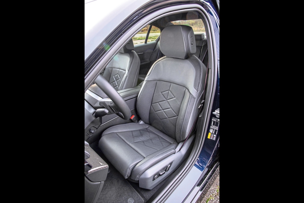 BMW i5 eDrive40