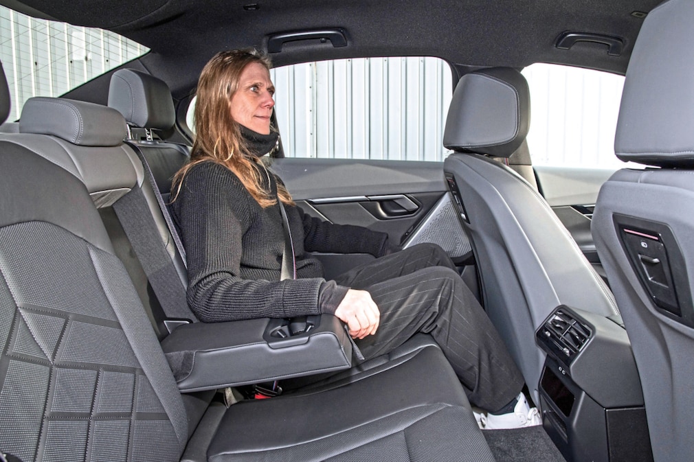 BMW i5 eDrive40