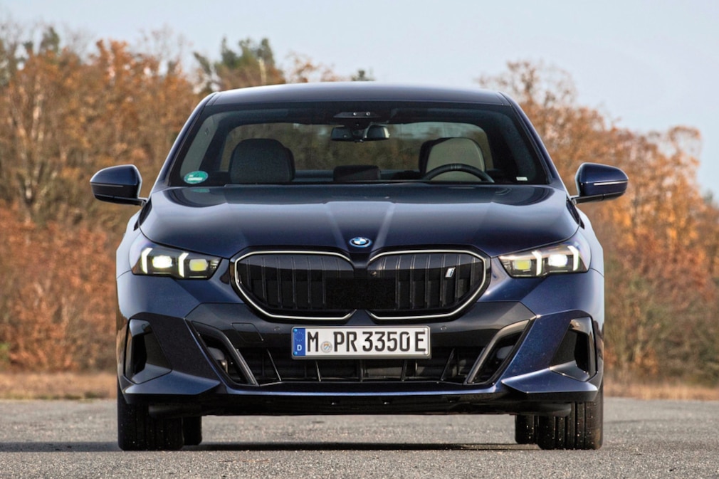 BMW i5 eDrive40