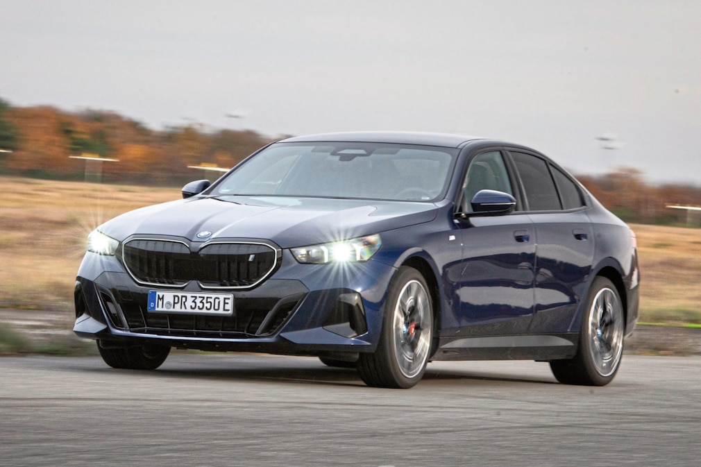 BMW i5 eDrive40