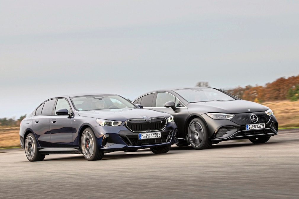 BMW i5 eDrive40 Mercedes EQE 350