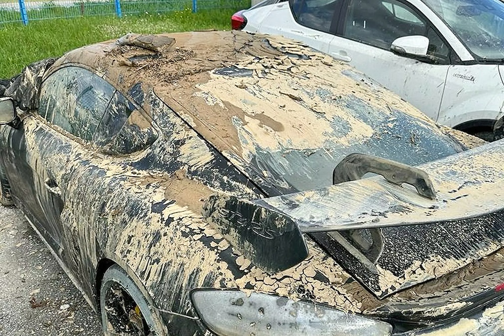 Flutopfer: Porsche Cayman GT4 RS