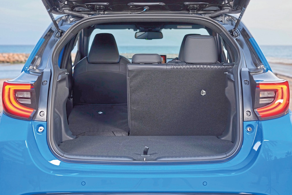Toyota Yaris Hybrid 130