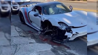 Porsche 918 Spyder: Crash