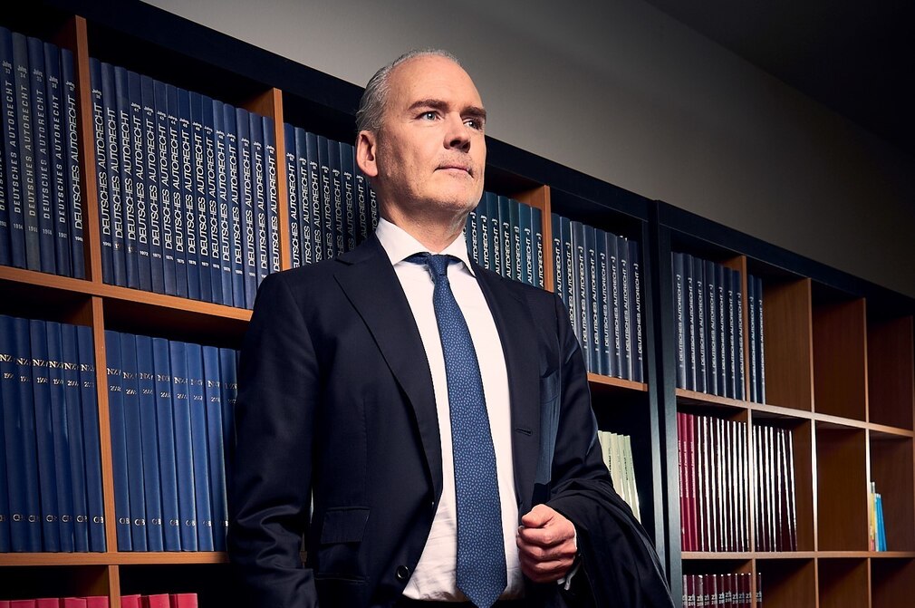 Uwe Lenhart