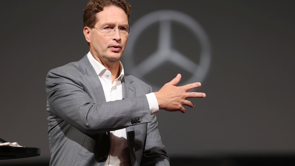 Mercedes-Benz announces new EV EQE SUV in Japan