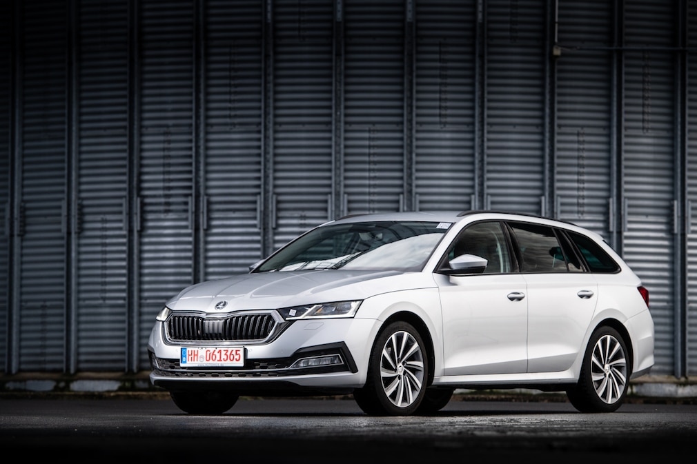 Skoda Octavia Combi 2.0 TDI DSG First Edition