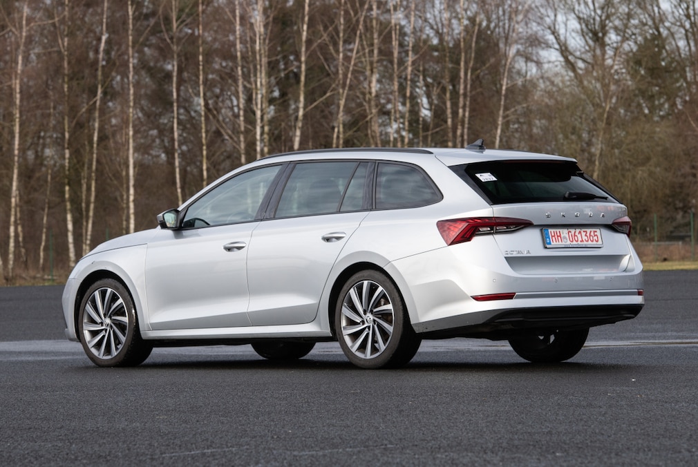 Skoda Octavia Combi 2.0 TDI DSG First Edition