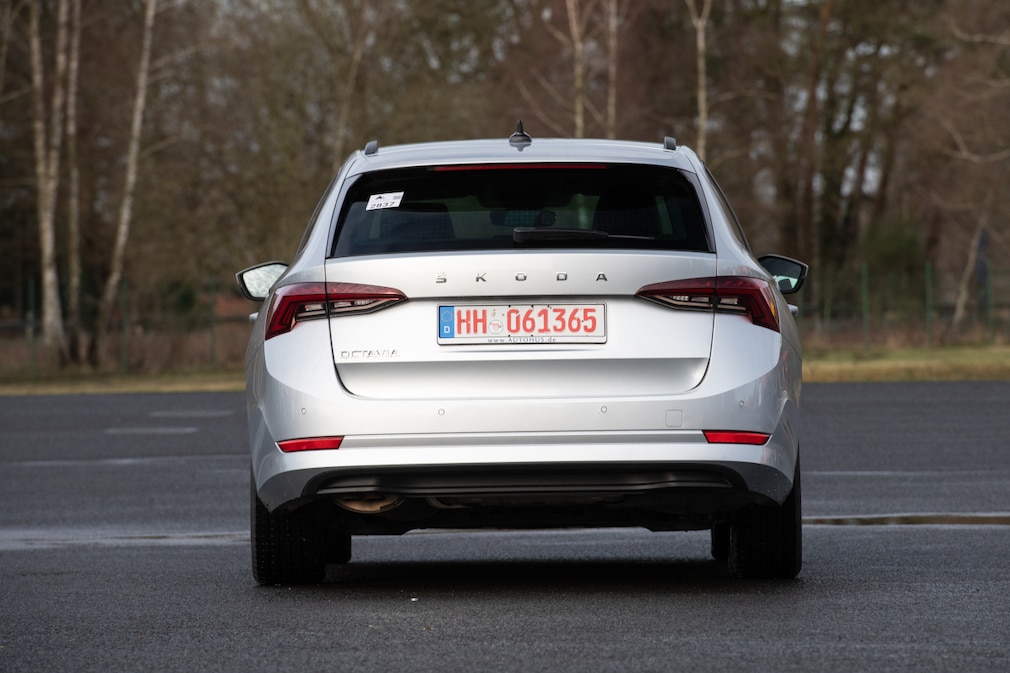Skoda Octavia Combi 2.0 TDI DSG First Edition
