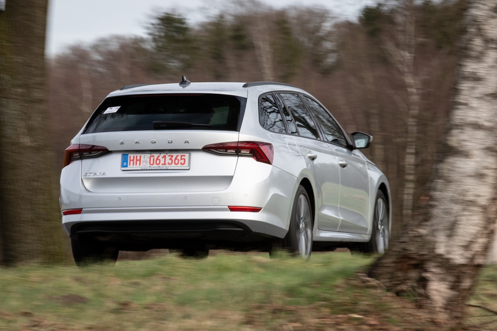 Skoda Octavia Combi 2.0 TDI DSG First Edition