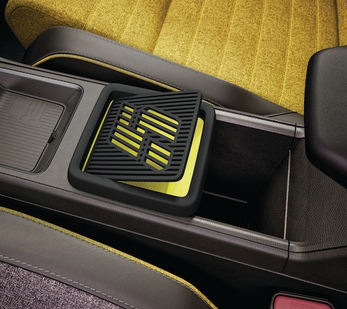 Personalisierbare Ladeschale in der Mittelkonsole des Renault 5