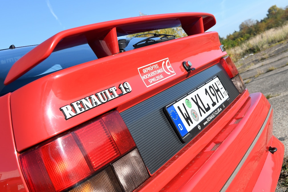 Heckspoiler des Renault 19 16V