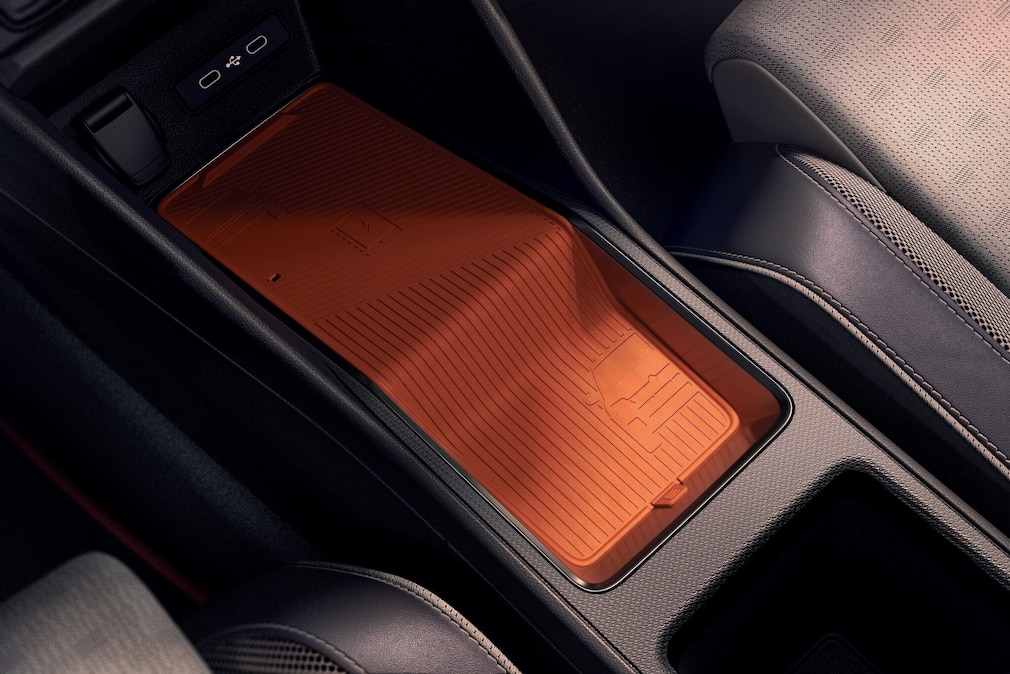 Detailbild der Mittelkonsole des Renault 5 E-Tech Elektric  als Sondermodell "Roland Garros"