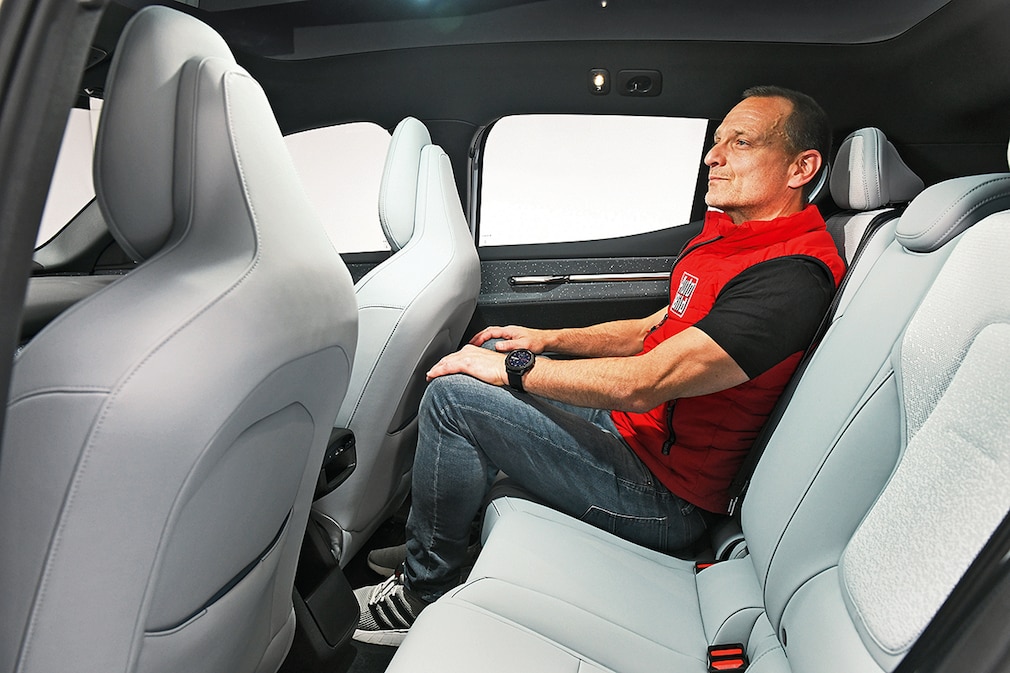 Volvo EX30
