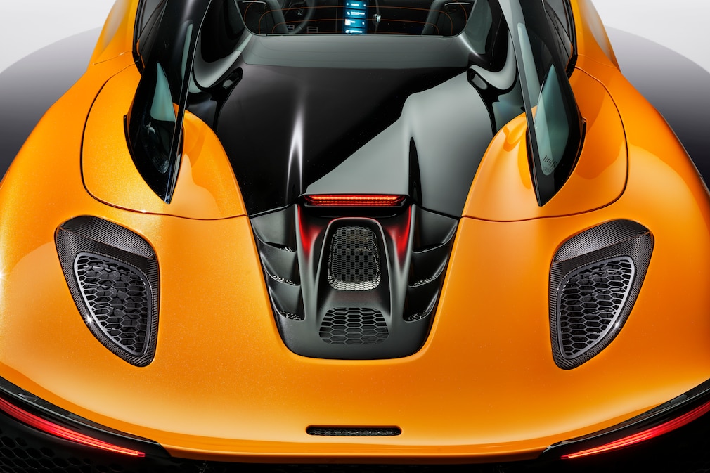 McLaren Artura Spider