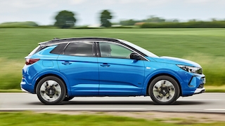 Opel Grandland Hybrid4