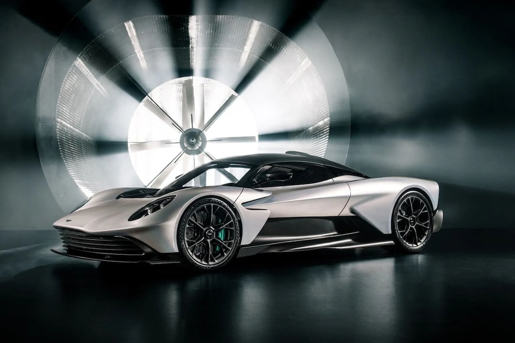 Aston Martin Valhalla