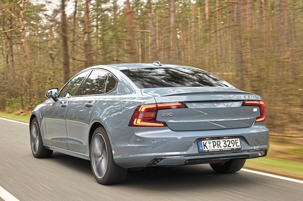 Volvo S90 Recharge T8 AWD