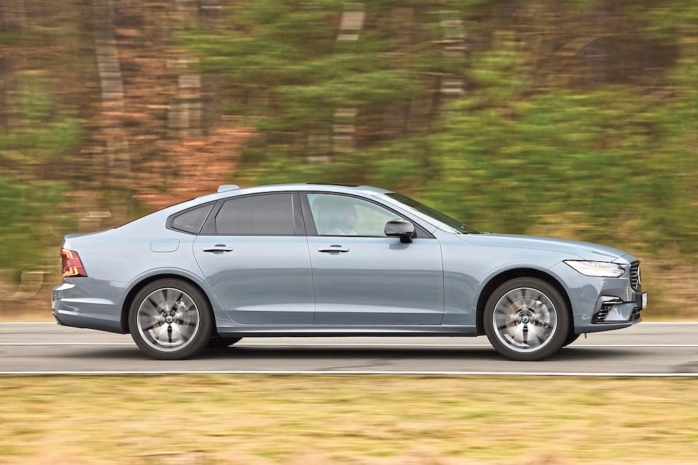 Volvo S90 Recharge T8 AWD