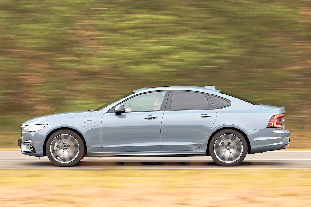 Volvo S90 Recharge T8 AWD