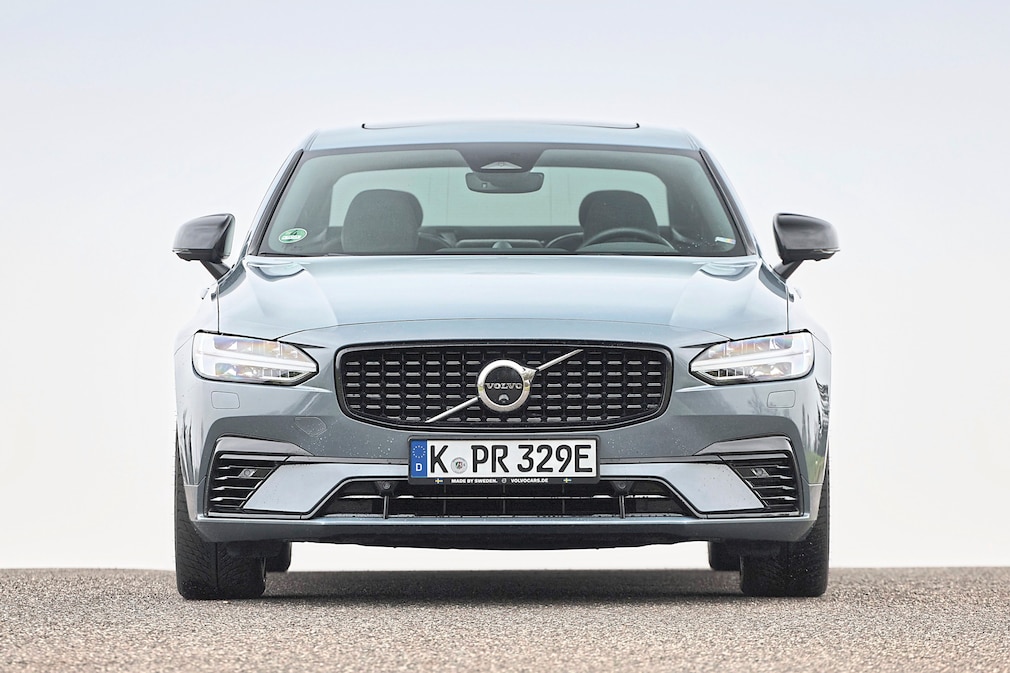Volvo S90 Recharge T8 AWD