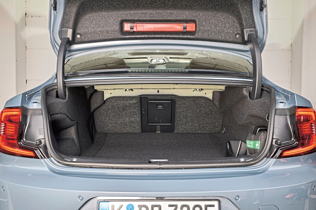 Volvo S90 Recharge T8 AWD