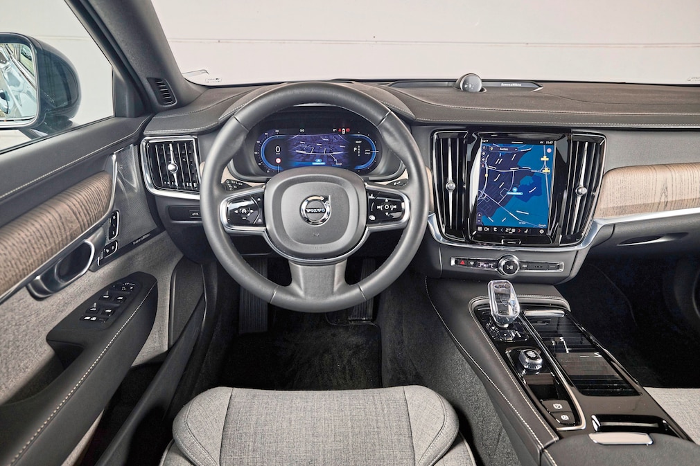 Volvo S90 Recharge T8 AWD