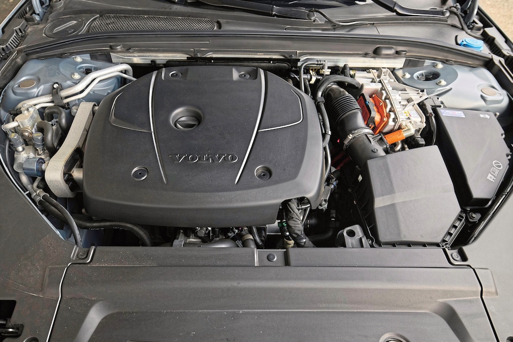 Volvo S90 Recharge T8 AWD