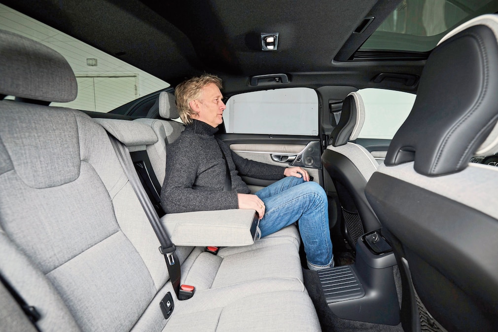 Volvo S90 Recharge T8 AWD